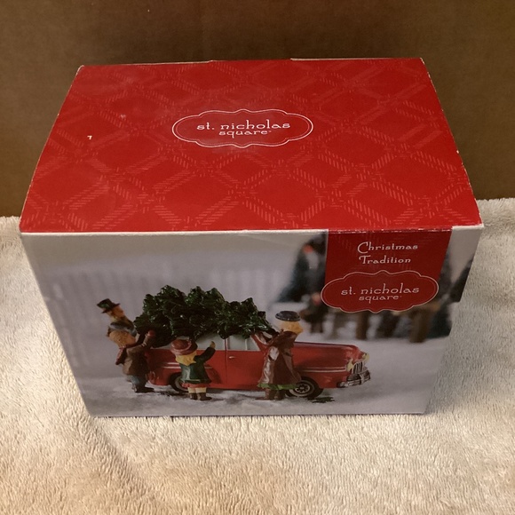 St. Nicholas Square Christmas Traditon - Picture 2 of 10